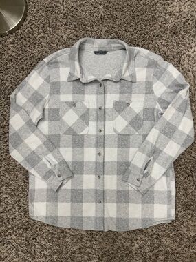Member’s Mark Gray and White Cozy Button-Down Shirt Size Large Womens